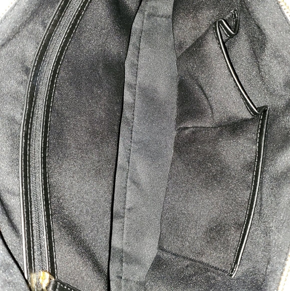 Vince Camuto Julia Satchel - Picture 3 of 6